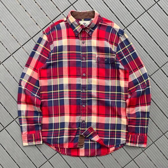 Tops - Classic Plaid Button-Up Shirt 🔥
